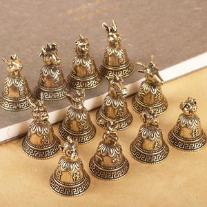 Figuras decorativas de latón chino 12 cabezas de animales del zodiaco campana llavero colgantes joyería Vintage cobre Feng Shui llavero de coche colgante