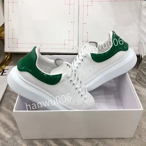 2023Men Designer Buty Casual Sneaker Męskie trampki Białe czarne zielone potrójne różowe żagiel Chicago Kentucky Mens Sports Buty