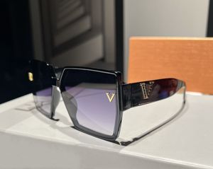 Moda óculos de sol quadrados grandes para mulheres milionário óculos de sol gradiente viagem uv400 acessório automático com caso