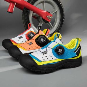 Scarpe da bicicletta professionali per bambini da atletica all'aperto mtb scarpe sportive da bici da equilibrio allenamento antiscivolo scarpe da mountain bike scarpe da strada suole in gomma P230404