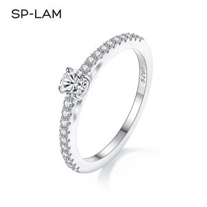 Pierścień Solitaire Real 925 Sterling Silver mały pierścień Moissnaite dla kobiet Prosty błyszcząca runda 0,3ct certyfikowane diamentowe palce 230404