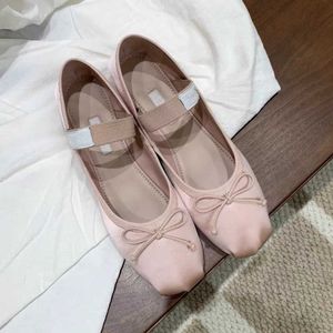 Miu Ballet Shoes Designer Brand Bowknot Flat Mary Jane Single Tennis Retro Elastic Band Dance Shoe Sedoso Confortável 6 Cores