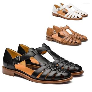 Sandalen Frauen Vintage Sandale Hohle Schnalle Niedrigen Absatz Atmungsaktive Garten Strand Schuhe Casual Gladiator Römischen Designer Luxus