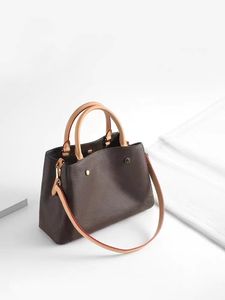 Designer Luxury Satchel Messenger Menbag Bags Leather Stim Handtag med axelband Crossbody Bag French Womenbag Purse Crossbody 41056 Bag