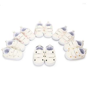 Premiers marcheurs bébé chaussures né garçons filles coeur étoile motif enfants tout-petits à lacets PU baskets