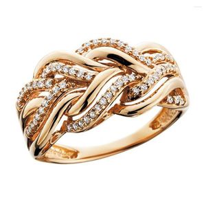 Кластерные кольца Huitan Modern Design Женский кольцо пальца с Bling Cz Stone Gold Color Hollow Out Широкие украшения для женщин подарок