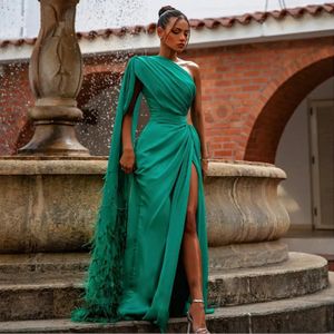 Hunter Green Mermaid Prom Dresses One Shoulder Feather Evening Gown Pleats Side Split Saudi Arabia Special Party Dress