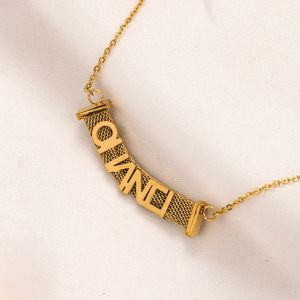 Classical Women Luxury Designer Brand Letters Necklace Choker Pendant Chain 18K Gold Plated Stainless Steel Pendants Necklaces Wedding Jewelry Accessories