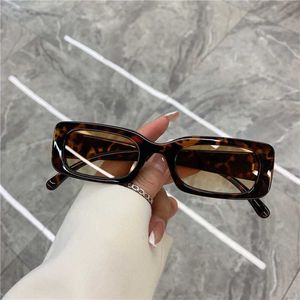 Sonnenbrillen Square Frame Shades Sonnenbrillen für Frauen 2021 Retro Vintage Designer Fashion Sonnenbrillen Frauen Bulk und Großhandel Auto Outdoor P230406