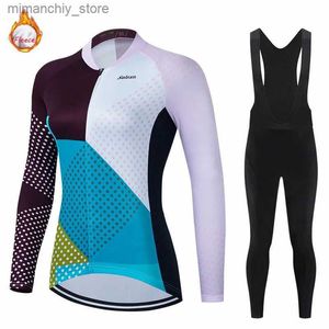 Cykeltröja sätter kvinnor Winter Thermal Fece Winter Cycling Clothing Long Seve Jersey kostym Triathlon Outdoor Riding Bike MTB Clothing Jersey Q231107