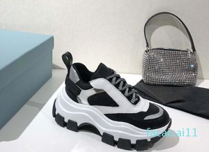 Designerskie buty Casual Cloudbust Thunder Treaker Platforma Treners Materiał skórzany kapsułki Seria Kamuflaż Czarny stylist