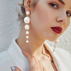 Designer Stud Kronleuchter Einfache künstliche Perlenohrringe lange weibliche koreanische Allgleiches Hipster Atmosphäre Ohrringe Modeaccessoires baumeln Modeschmuck