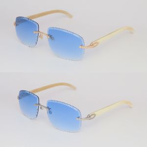 Metall Rimless Carved Lens Luxury Solglasögon för kvinnor Unisex Square T8200762 Vit äkta Buffalo Horn Sun Glasses Male and Female 18k Gold Eyewear With Box UV400