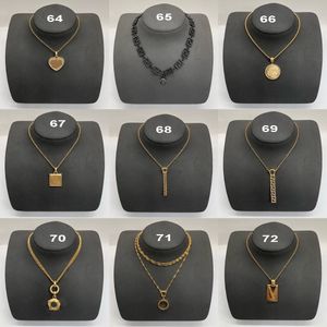 Love Heart-shaped Pendant Chain Necklaces Greece Meander Pattern Bead Necklace Banshee Medusa Portrait Designer Sweater Chain Jewelry Women Accessories Gifts