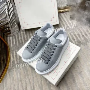2023top new Fashion Brand womens Casual Shoes Sneaker mens Sneakers White Black Green Sail Chicago Kentucky Mens Sports Platform Shoes