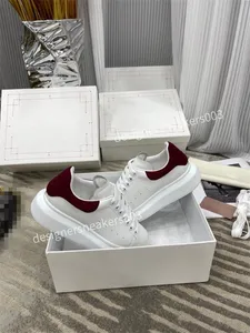 Tasarımcı Kadın Seyahat Deri Dikiş Sabah Sneaker Moda Lady Koşu Eğitmenleri Mektuplar Kadın Ayakkabı Düz ​​Baskılı Spor Sabahları2023