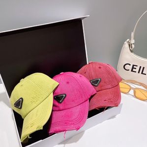 Tasarımcı Kapağı Lüks Kadın Kapaklar Klasik Mektup Güneş Kapağı Moda Top Kapakları Takılmış Kapak 6 Renk Ördek Dil Şapkası Erkekler ve Kadın Moda