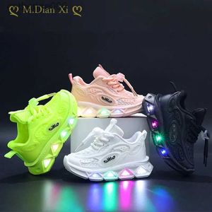 Tênis 2023 novos treinadores infantis led 1-8 anos de idade meninos e meninas tênis sapatos esportivos para crianças bebê tênis criança kidsl231106