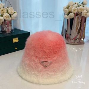 Cloches Designer Gradient Triangle Rabbit Hair Fisherman Hat 2023 New Women's Autumn and Winter Big Headband Warm Fury Bucket TJR4