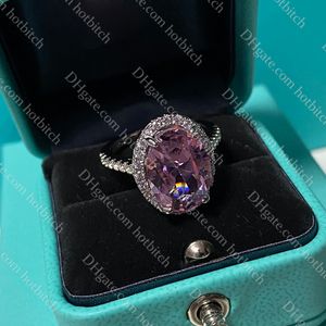 Anello di fidanzamento di design Anelli di diamanti di lusso per le donne Personalità 925 Anello con pietra preziosa del nastro Gioielli da sposa da donna di alta qualità