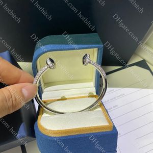 Designer-Armreif für Frauen, offenes Charm-Armband, hochwertiger Diamant-Hochzeitsschmuck, luxuriöses Weihnachtsgeschenk im Großhandel