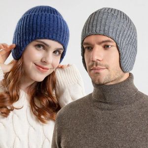 Berets Mulheres Homens Inverno Chapéu De Malha Cor Sólida Proteção de Ouvido Brimless Earflap Coldproof Engrossado Unisex Beanie