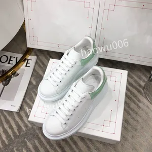 Top Women Brand Designer Casual Shoes Sneaker Mens Sneakers White Black Green Triple Pink Sail Chicago Kentucky Mens Sports Platform