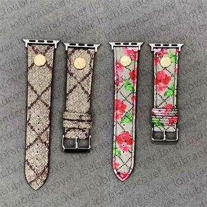 Designer Smart Straps Watch Band för Apple Watch Band 49mm 44mm 45mm IWatch Series 8 9 4 5 6 7 Rem lädernitar Armband Färgglada blommor BEE Snake Print AP Watchbands