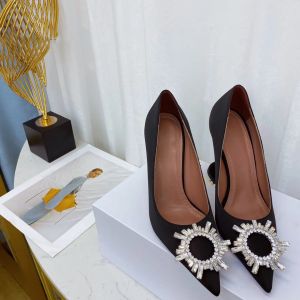 Nowe buty do sukienki na wysokim obcasie Styl gwiazdy Oszałamiający moda kryształowe logo słonecznika buty do damskich projektantów weselnych buty fabryczne z pudełkiem