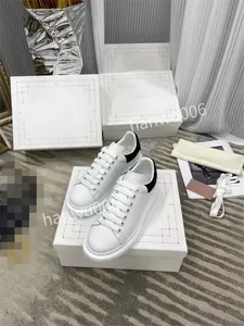 Topp nya män casual skor sneaker designer löpskor mode kanal sneakers kvinnor lyxiga snörning sportsko casual tränare klassisk sneaker kvinna