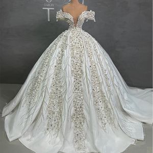 Splendido abito da ballo Abiti da sposa Profondo scollo a V al largo della spalla Perline brillanti Perle Candidati Abito da cappella Pieghe Abito da sposa su misura Plus Size Vestidos De Novia