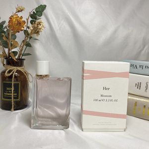 Neuester Stil Parfüm 100 ml Her Elixir de Parfum Pink Blossom Edt Green Raisin Weiche Bonbonkräuselung Eau de Toilette Anhaltender blumig-fruchtiger Geruch Kostenlose Lieferung