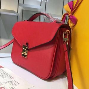 Luxury Designers Embossing Shoulder Bag Women Floral Leather Handbag METIS Elegant Womens Crossbody Messenger Bags Purse M40780 M41465