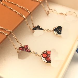 Luxury necklace Designer style shamrock letter pendant for women daughter design boutique jewelry wholesale retail party wedding exquisite gifts