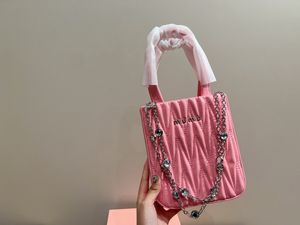 Luxusdesignerhandtasche neue Miu-Modeboutiquemädchenherz-Diamantkette Eine Schulter Oblique Body Bag 2023 heißer Verkäufer