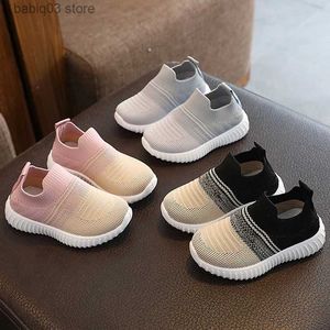 Sneakers Kids Casual Sneakers for Boys Slip-On Sticked Sock Shoes Children's Flats Girls Breattable Sports Running Shoes i 1-8 år T231107