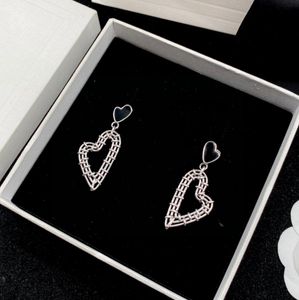 Precious Stone Pingente Stud Mulher Brincos de Cristal em forma de coração Greiros de alta qualidade Pérola Presente de jóias simples Acessórios para jóias de casamento de festas todos os dias