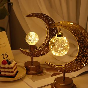 Objetos decorativos Figuras Golden Ramadan Moon LED Decoração de luz Casa Metal Ramadã Karim Decoração de luz Eid Mubarak Muçulmano Eid Al Adha Presente 230406