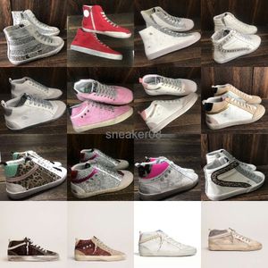 Deluxe marka Mid Star Golden Goossneaker High Top Buty gwiazdy Sneakery zwykłe klasyczne brokatowy projektantka Kobieta Mężczyzna moda biała doold brudne skórzane desig