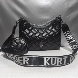 Kurt Geiger Curved Moon Umhängetasche London Luxurys Designer Lingge Umhängetasche Damen Breiter Schultergurt Metallschild Pochette Clutch Umhängetaschen Kettentaschen