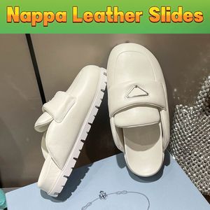 Med Box Dam Sabots Tofflor Designer Slides Mjukt vadderat nappaläder Plattformssandaler mulor Dam Scuffs skor Bröd Slipper platt Slide lyx strandsandal