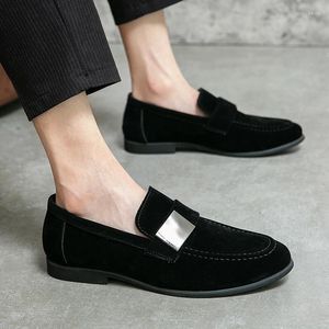 Scarpe eleganti 2023 Uomo Casual Slip On Mocassini formali Mocassini Italian Black Male Driving