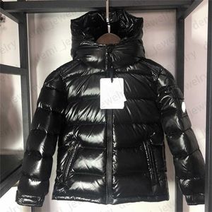 Aşağı Ceket Tasarımcısı Parkas Erkekler İçin Erkek Kadın Kış Ceketleri Moda Stili İnce Korse Kalın Kıyafet Rüzgar Dergisi Cep Çıkar Boyu Sıcak Katlar 7CKN