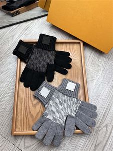 Designers New Wool gloves men and women winter pure wools warm gloves business leisure and cold resistant wool knitting