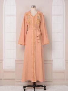 Abbigliamento etnico Festival Gurban musulmano Marocchino Moda di lusso Abaya Abito islamico arabo con scollo a V Abito con perline Donna mediorientale