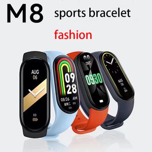 Fashionable New M8 Smart Armband Övning Mätare Steg Bluetooth hjärtfrekvens Blodtryck Blod Syre Hälsa Övervakning Elektronisk armband Socialt