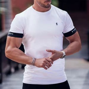 Mens Tshirts Gym Tshirt Män Kort ärm Casual Slim T Male Fitness Bodybuilding Workout Tee Tops Summer Clothing 230407