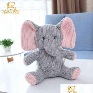 Plyschdockor stickade Toys Bunny Bear Dinosaur elefant kanin Plaid stickad fylld dekor kudde djur p ography född barn gåva drop del dht5k