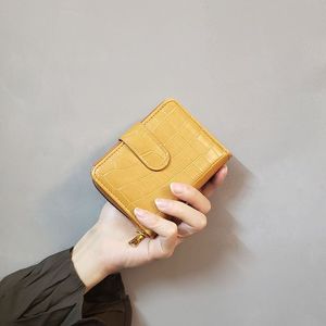 トップラグジュアリーメンズウォレットデザイナーカードホルダー女性ファッションバッグレザー財布豪華な名刺ケースコインウォレット女性用の財布