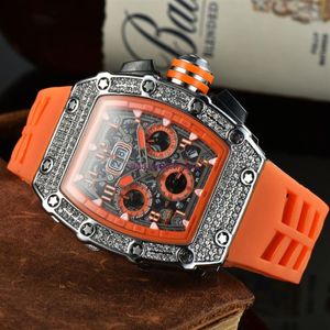 2021 New Watch Men's Leisure Diamond Watches Gold Steel Case Silicone Quartz Wristwatch Strap Male Relogio Masculino217V
